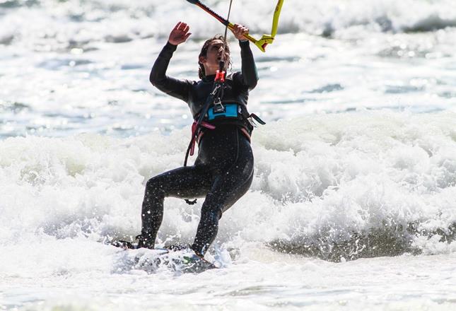 How to seas the day with kitesurfing  news article image